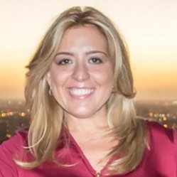 Roxana Rotundo / CEO / VIP 2000 TV 